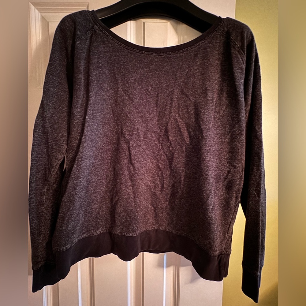 Pact organic cotton crewneck sweatshirt L